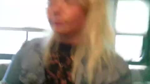 Rachyyyy online show from 10/15/25, 06:52