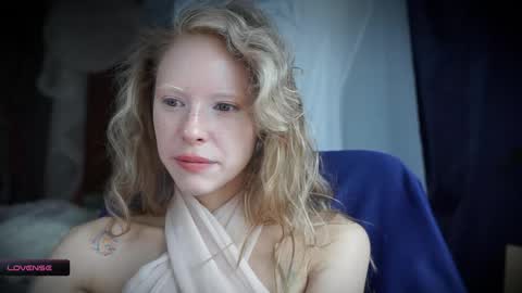 Snapshot of radiant_ada chatting on 10/13/25, 10:15 ada online show from 10/13/25, 10:15