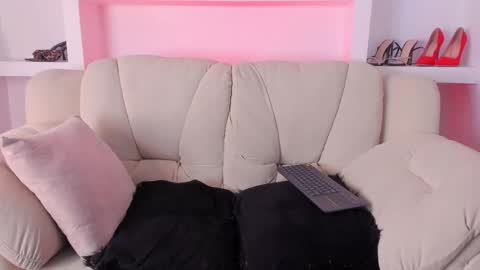 Radiant Naomi online show from 11/12/25, 11:32