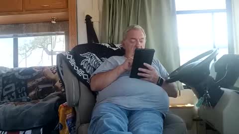 Snapshot of radiomantim chatting on 04/21/26, 07:06 Radioman for fun online show from 04/21/26, 07:06