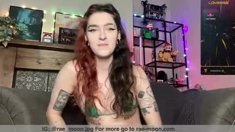 Snapshot of rae_moon chatting on 07/13/26, 05:27 Rae online show from 07/13/26, 05:27