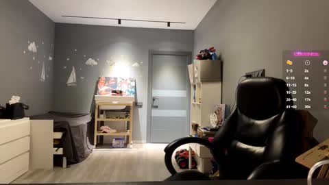 Mila online show from 02/14/26, 04:04