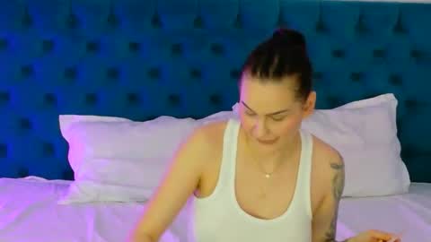 sweet peach online show from 04/10/26, 08:08