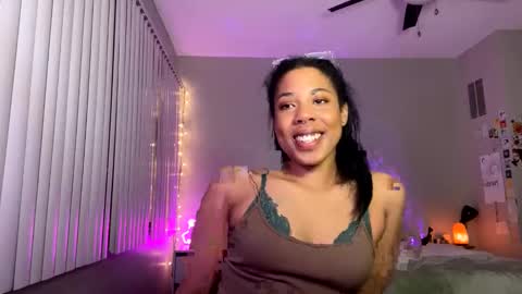 Snapshot of raewerks chatting on 02/20/25, 05:23 RaeWerks online show from 02/20/25, 05:23