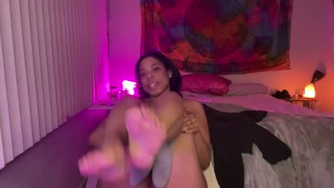 Snapshot of raewerks chatting on 03/11/25, 10:29 RaeWerks online show from 03/11/25, 10:29