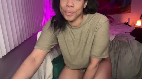 Snapshot of raewerks chatting on 03/12/25, 09:44 RaeWerks online show from 03/12/25, 09:44