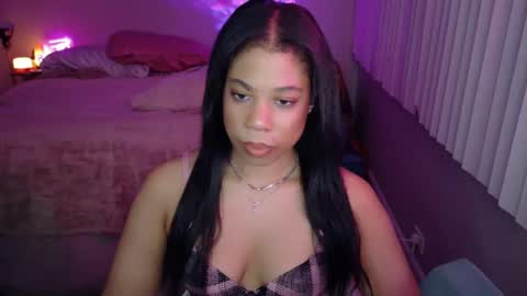 Snapshot of raewerks chatting on 11/21/25, 03:49 RaeWerks online show from 11/21/25, 03:49