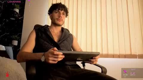 R A F A E L online show from 12/19/25, 08:27