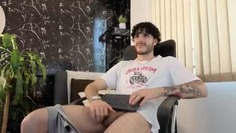 R A F A E L online show from 02/04/26, 09:09