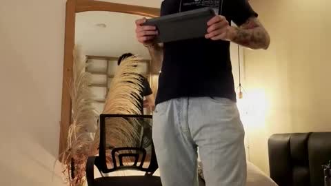 R A F A E L online show from 02/17/26, 08:48