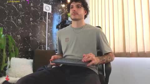 R A F A E L online show from 03/22/26, 07:17