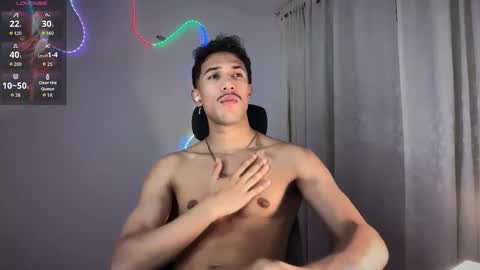 Snapshot of rafael_stone1 chatting on 03/04/26, 02:06 NEW IG online show from 03/04/26, 02:06