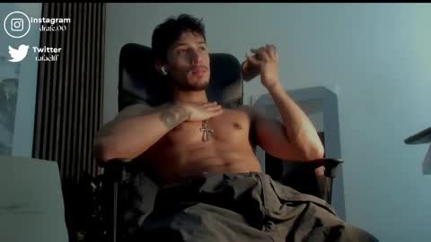 IG online show from 09/25/25, 02:37