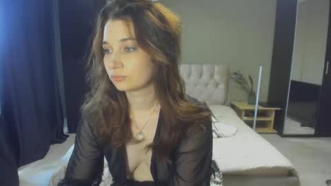Snapshot of rahatlocum chatting on 05/25/26, 08:31 Sofie online show from 05/25/26, 08:31