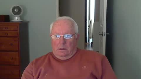 Snapshot of raiderman215 chatting on 12/08/24, 03:13 raiderman215 online show from 12/08/24, 03:13