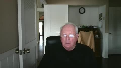 Snapshot of raiderman215 chatting on 02/04/25, 08:49 raiderman215 online show from 02/04/25, 08:49