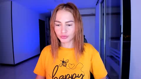 Jennyindependent model . online show from 03/03/25, 12:04