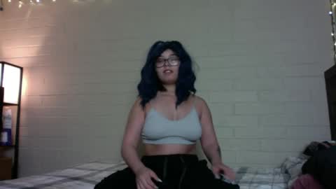 Snapshot of raineydayze chatting on 05/27/26, 02:30 Rainey online show from 05/27/26, 02:30