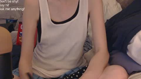 Snapshot of rainydayem chatting on 07/25/26, 03:48 RainyDayEm online show from 07/25/26, 03:48