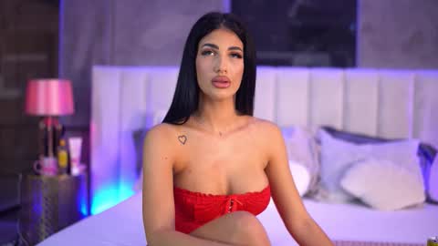 Raisa online show from 09/12/25, 04:07