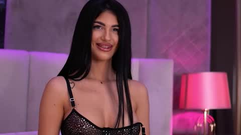 Raisa online show from 11/07/25, 04:40