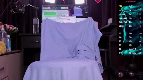 Laura online show from 02/13/25, 03:39