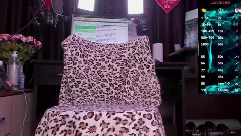 Laura online show from 09/16/25, 02:45