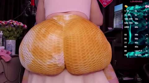 Laura online show from 12/05/25, 04:21