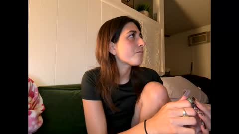 Snapshot of raiyvyn chatting on 03/27/26, 04:18 Ray Ray online show from 03/27/26, 04:18