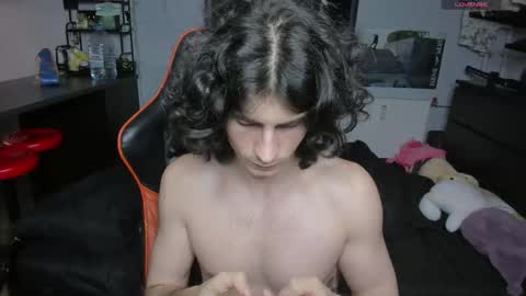 Snapshot of rakimaru chatting on 11/25/25, 09:37 kirill online show from 11/25/25, 09:37