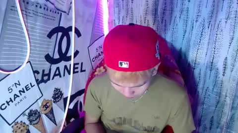 ralfhuge24 online show from 12/15/25, 11:47