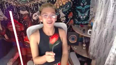 ralfhuge24 online show from 05/05/26, 12:35
