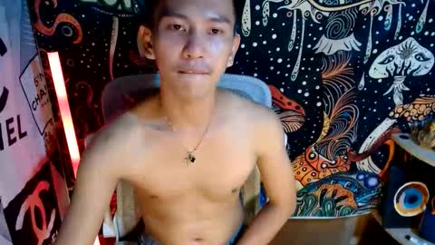 ralfhuge24 online show from 05/25/26, 04:46