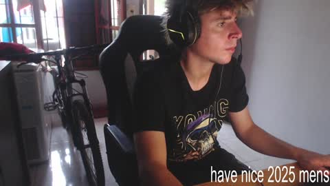 Ramiro online show from 12/31/24, 10:23