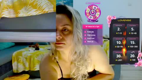 Snapshot of ramonaanca99 chatting on 05/17/26, 04:43 Kim-Hot-Girl online show from 05/17/26, 04:43