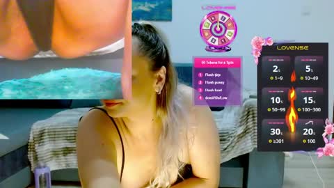 Snapshot of ramonaanca99 chatting on 05/23/26, 10:36 Kim-Hot-Girl online show from 05/23/26, 10:36