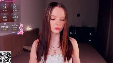 Snapshot of ranajulen chatting on 07/23/26, 06:28 Anna online show from 07/23/26, 06:28