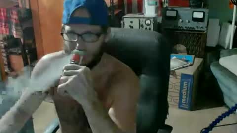 Snapshot of randalltotazz chatting on 07/16/26, 11:11 Randall online show from 07/16/26, 11:11