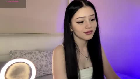 Luna online show from 11/02/25, 03:25