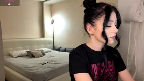 Snapshot of randiburt_ chatting on 02/03/26, 04:01 Luna online show from 02/03/26, 04:01