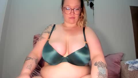 Snapshot of randiigirl69 chatting on 05/23/26, 03:12 Randii online show from 05/23/26, 03:12
