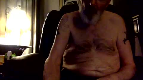 Snapshot of rando56 chatting on 10/01/25, 10:43 Randy online show from 10/01/25, 10:43