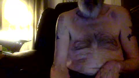 Snapshot of rando56 chatting on 10/05/25, 10:13 Randy online show from 10/05/25, 10:13