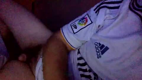 Snapshot of randobad12 chatting on 11/20/25, 01:17 randobad12 online show from 11/20/25, 01:17