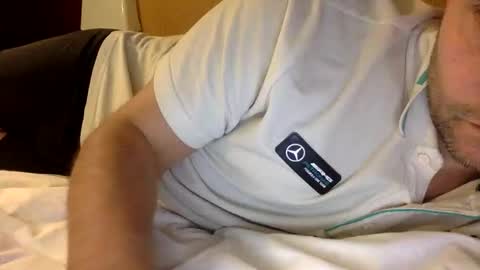 Snapshot of randobad12 chatting on 12/15/25, 12:42 randobad12 online show from 12/15/25, 12:42