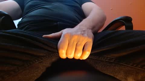 Snapshot of randystonecock chatting on 10/09/25, 06:06 randystonecock online show from 10/09/25, 06:06