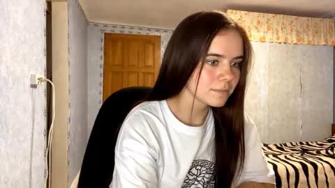 Snapshot of raneetagaloe chatting on 09/13/25, 04:07 Lia online show from 09/13/25, 04:07