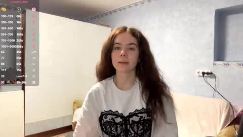 Lia online show from 11/28/25, 03:04