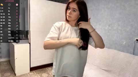 Lia online show from 12/21/25, 01:07