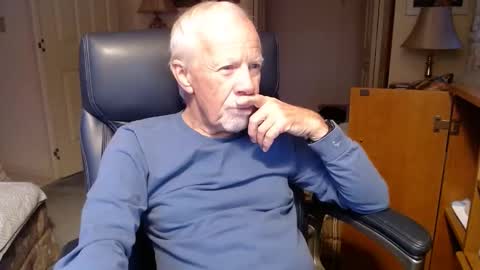 ranger1001 online show from 11/23/25, 08:52